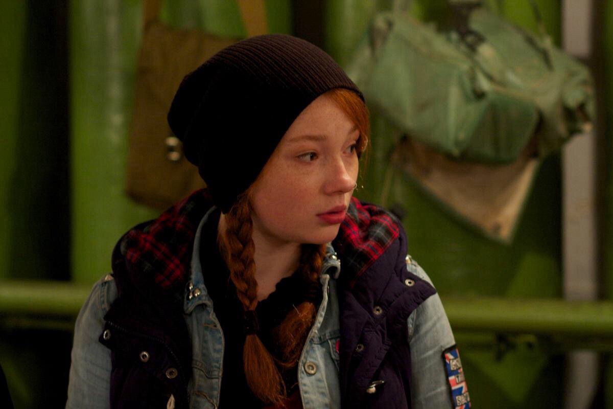 Qizil libos porno tomosha Shifokorlar ogiz sorishadi