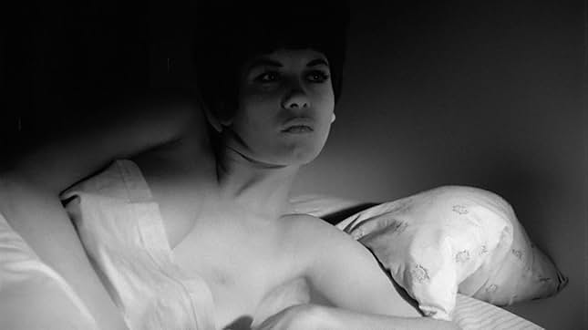 Marianne Prevost in Vibrations (1969)