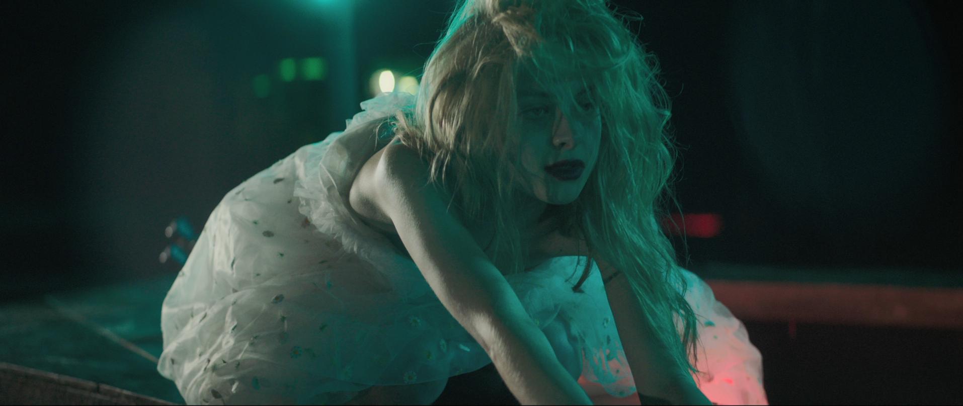 Imogen Tomas va Leyton Brukfildning uy qurilishi porno videosi