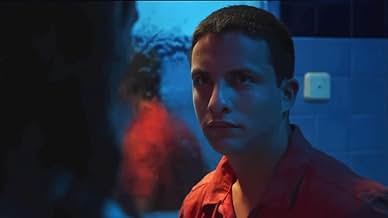 पोस्टर देखें