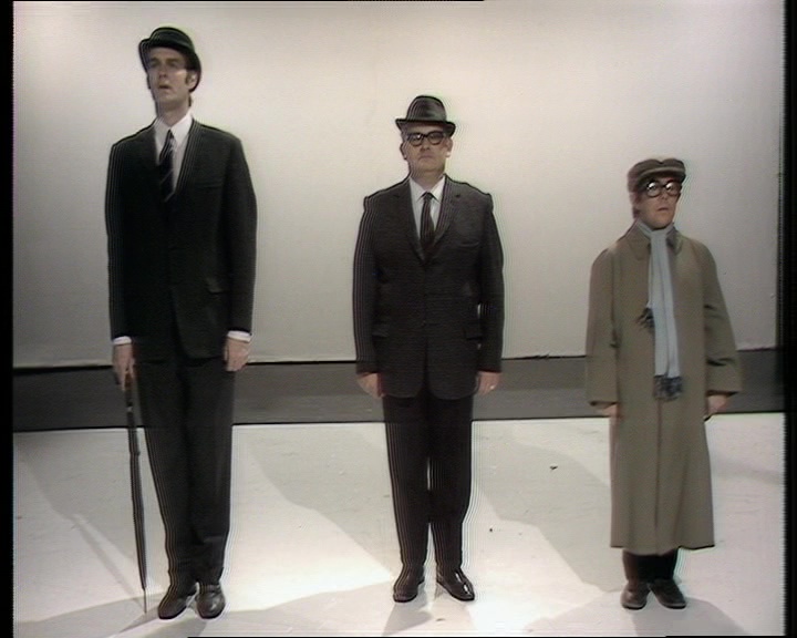 MV5BZTVkNmNmMDEtNTIxZS00NDY2LWJiYTgtMzlj