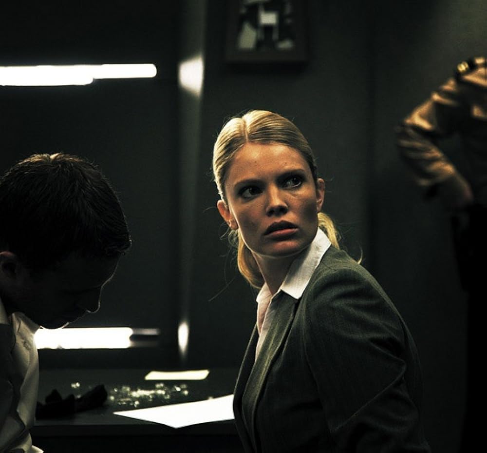 Murmanskdagi jinsiy aloqa mashinasi Porno video: aldangan va ikki tomonidan sikilgan