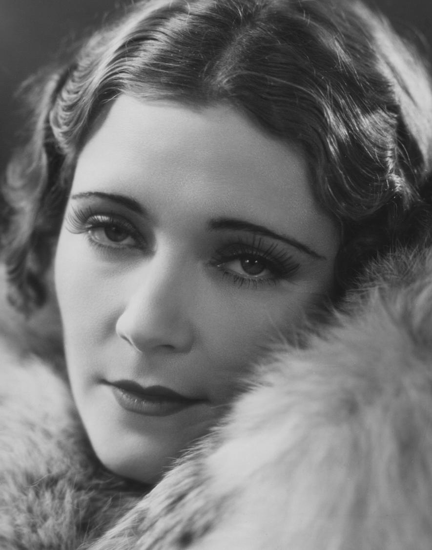 Olga Skobeeva, yalangoch teleboshlovchi Olga Skobeeva, yalangoch teleboshlovchi