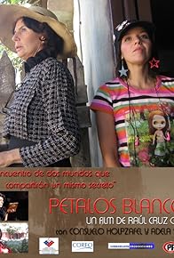 Primary photo for Petalos Blancos