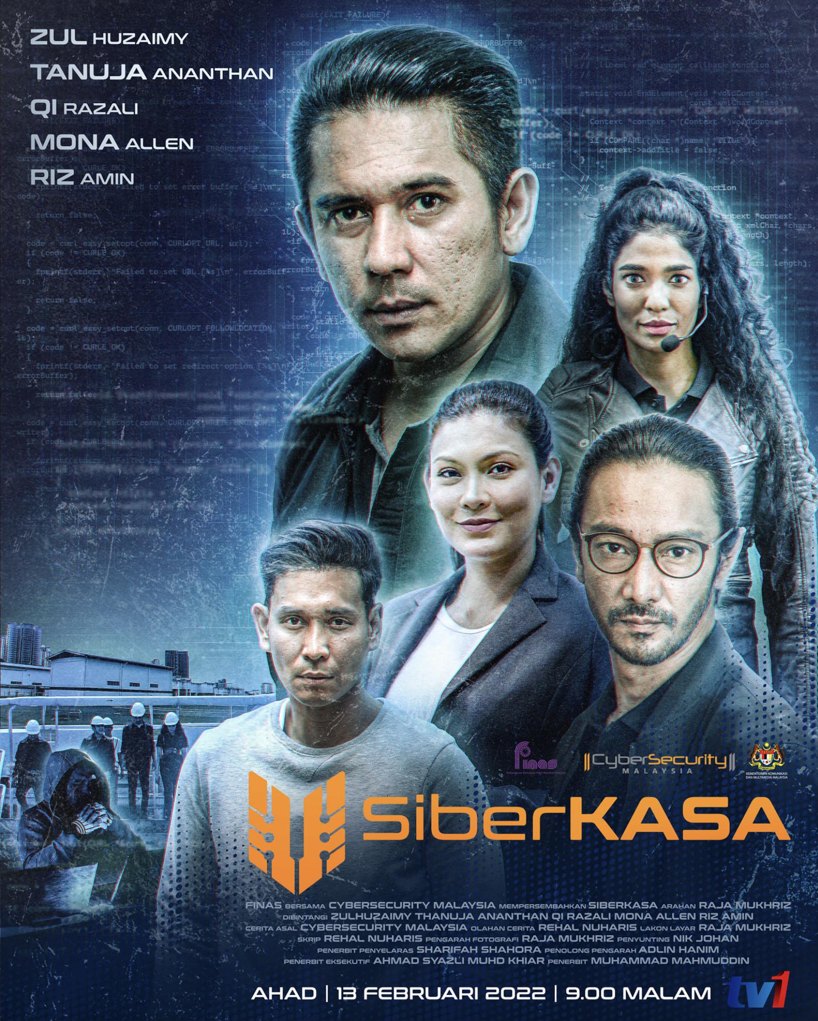 Saymon Rexning yalangoch fotosurati Kop sperma bilan uchta porno