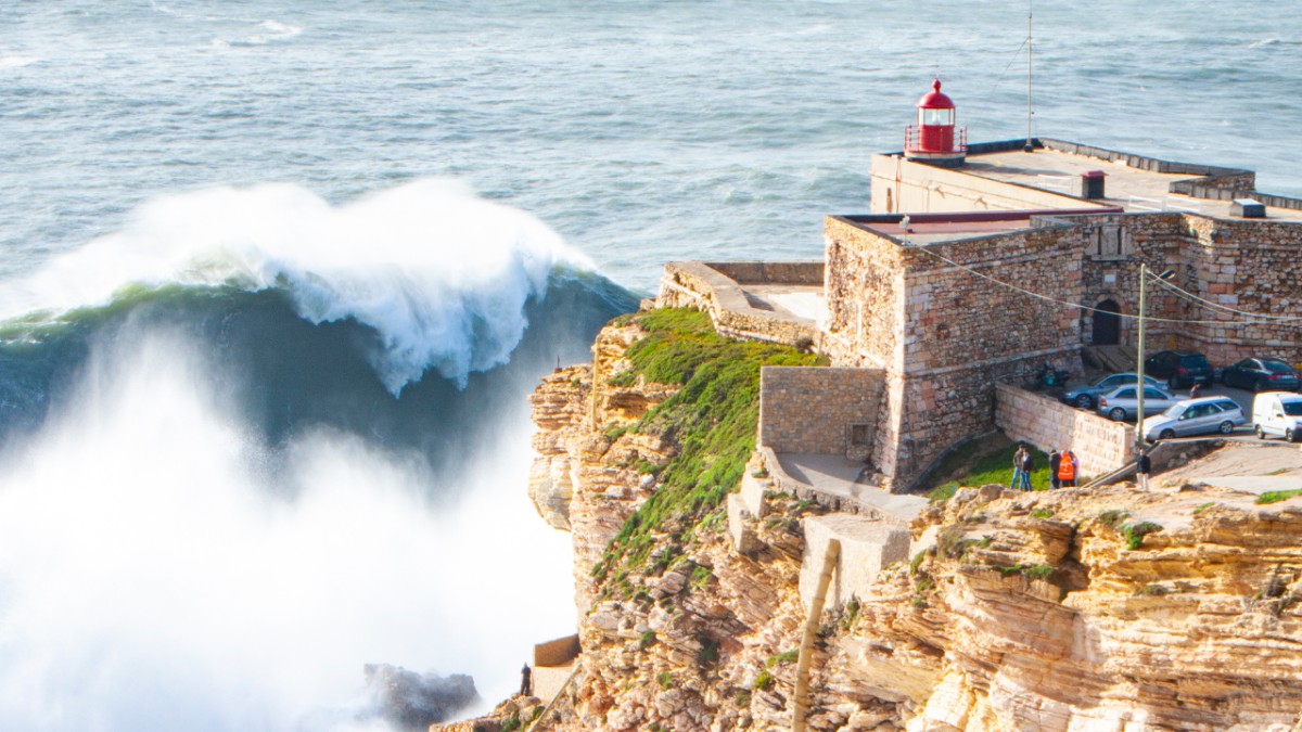 Una ola de treinta metros