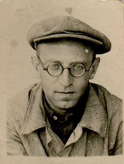 Ishda qora tanli ayol bilan porno film Katta xorozlar bilan gey porno