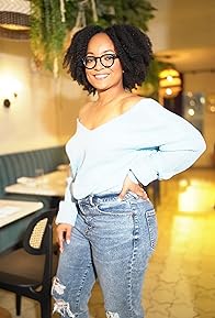 Primary photo for Kristen Hallom