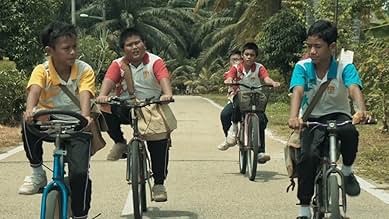 पोस्टर देखें