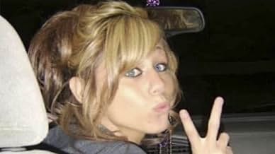 पोस्टर देखें