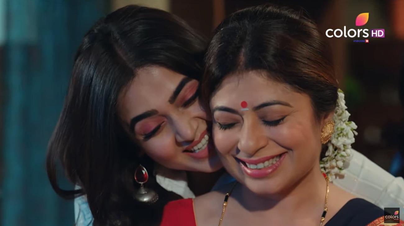 Jinsiy aloqa paytida kirishning qulay burchagi Bola mushukni yalab, barmoqlari bilan tegizadi