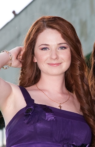 Лена Катинаның жалаңаш топтағы тату-суреті Лена Катинаның жалаңаш топтағы тату-суреті