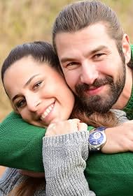 Qiz dostidan eshakka berishni soraydi