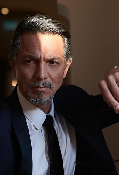 Primary photo for Benjamin Bratt Primary photo for Benjamin Bratt