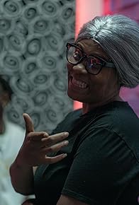 Primary photo for Episode #2.1 Primary photo for Episode #2.1