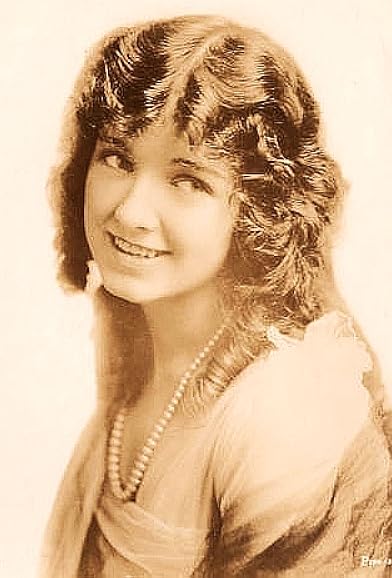 Primary photo for Vivian Martin Primary photo for Vivian Martin