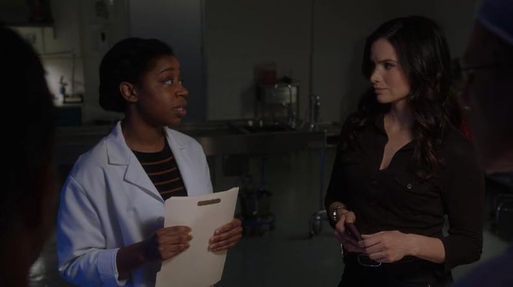 MV5BZmU5YTJmNWMtYjJmYS00ODc3LT