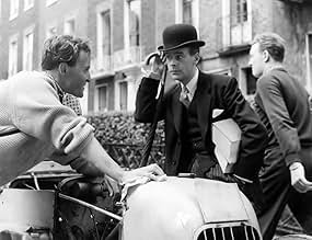 पोस्टर देखें