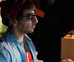 पोस्टर देखें