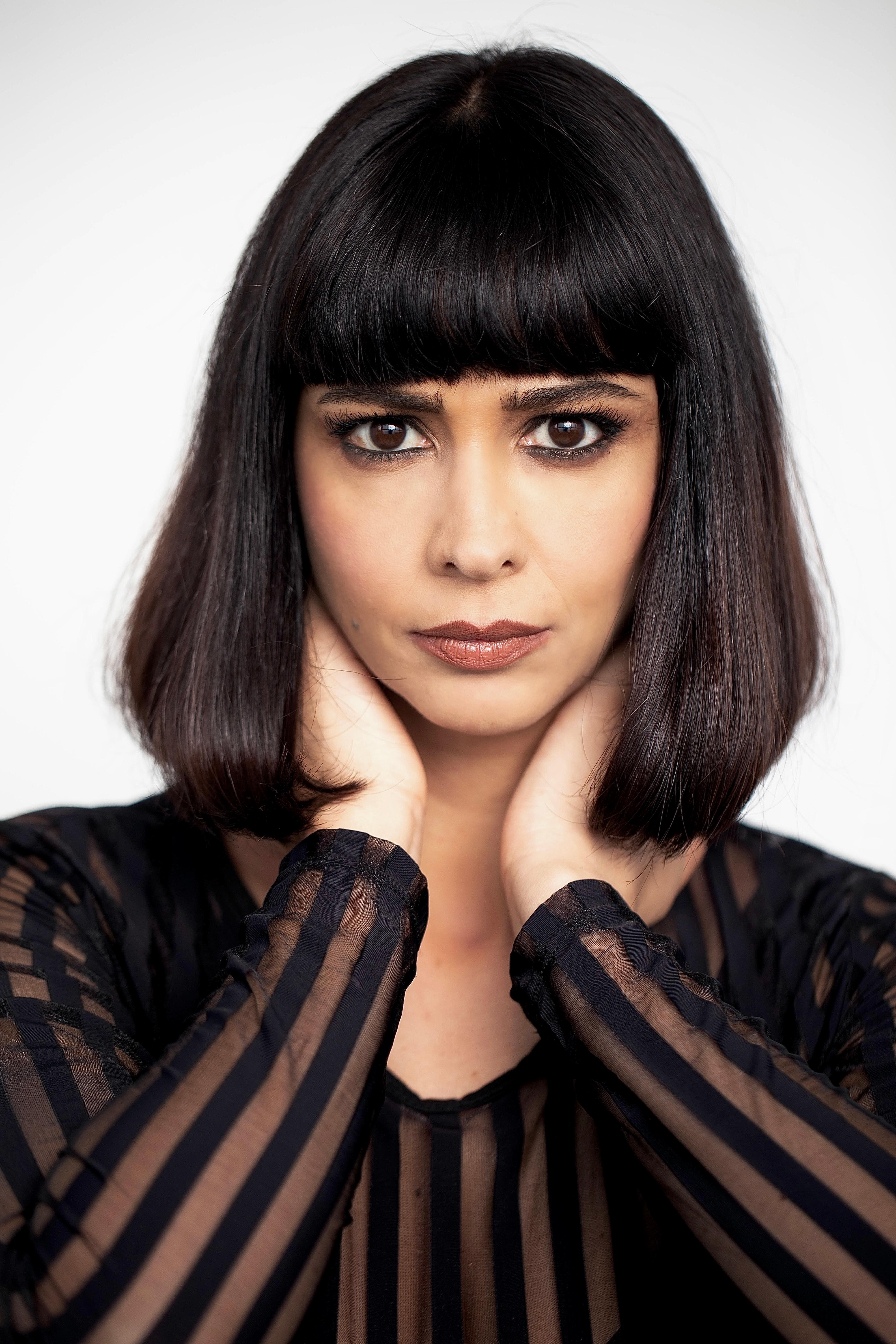 Qirolicha bilan retro porno