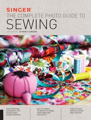Singer: The Complete Photo Guide to Sewing book cover