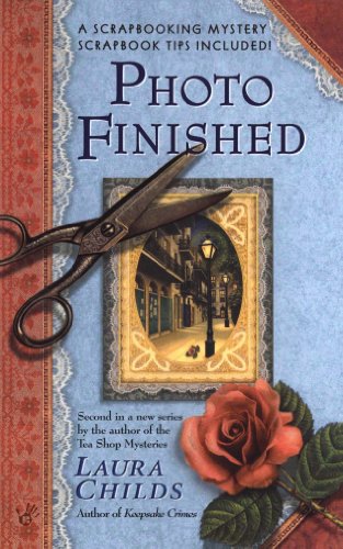 Photo Finished (A Scrapbooking Mystery, #2) book cover