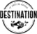 Logotipo circular en blanco y negro con la palabra «DESTINO» en un lugar destacado. En el diseño se ven siluetas de personas y un pájaro