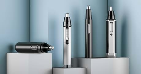 Conjunto de cuatro dispositivos electrónicos de aseo personal. Se muestran varios tamaños y diseños, con acabados metálicos y formas compactas para uso en el cuidado personal