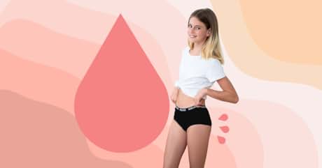 Frau in weißem Hemd und dunklen Shorts steht vor buntem Hintergrund mit großer rosafarbener Wassertropfen-Grafik