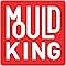 Der Text lautet „MOULD KING“. Roter quadratischer Hintergrund mit weißem, fett gedrucktem Text, der vertikal in zwei Zeilen angeordnet ist.