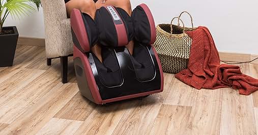 en noir et bordeaux, utilisé sur un plancher en bois avec des éléments décoratifs à proximité