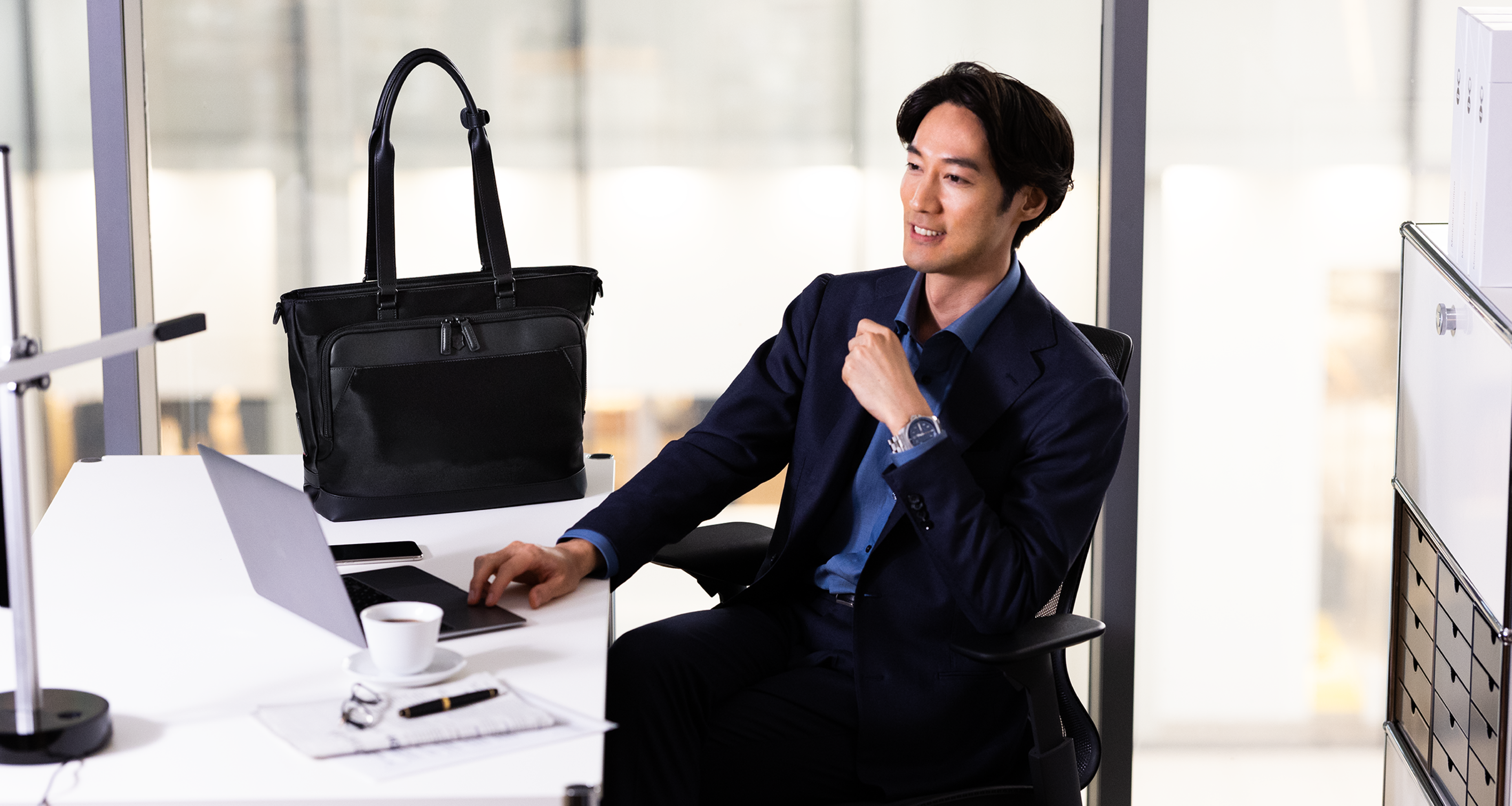 Amazon.co.jp: VICTORINOX: トートバッグ