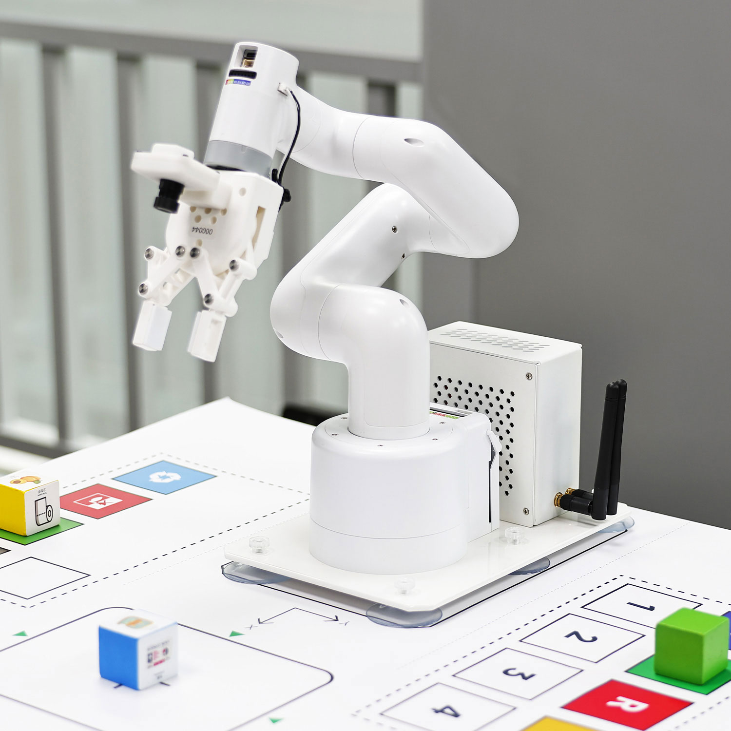 Yaboo ロボット 可動式 ホワイト Yaboo ロボット 可動式 ホワイト