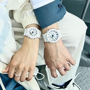 G-SHOCK デジタル腕時計 ホワイト/ブルー　エムさん　予約済 Amazon.co.jp: G-SHOCK: 限定モデル