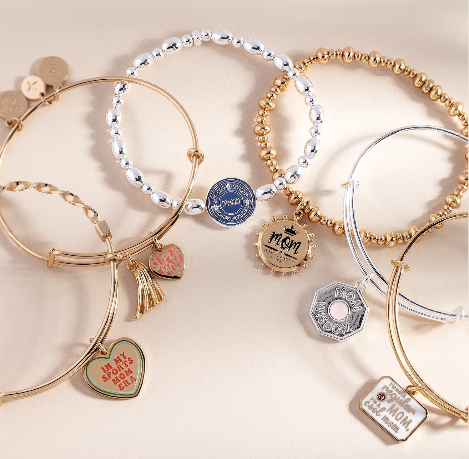 【Alex and Ani】ラブレインボーハートブレスレット Alex and Ani】ラブレインボーハートブレスレット (Alex and Ani