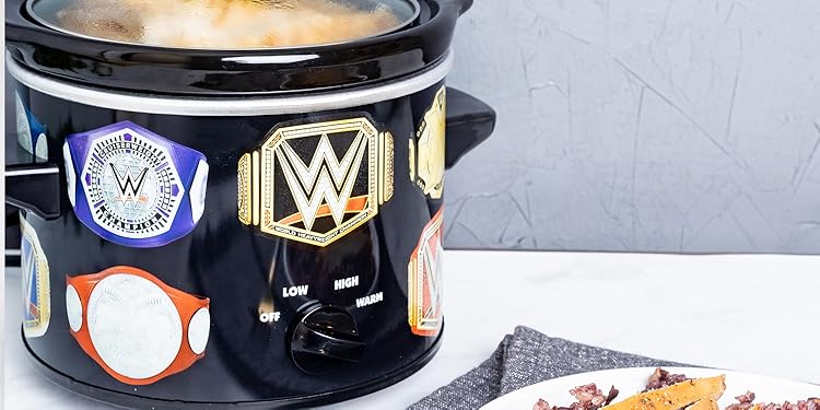 Amazon.com: Uncanny Brands: WWE