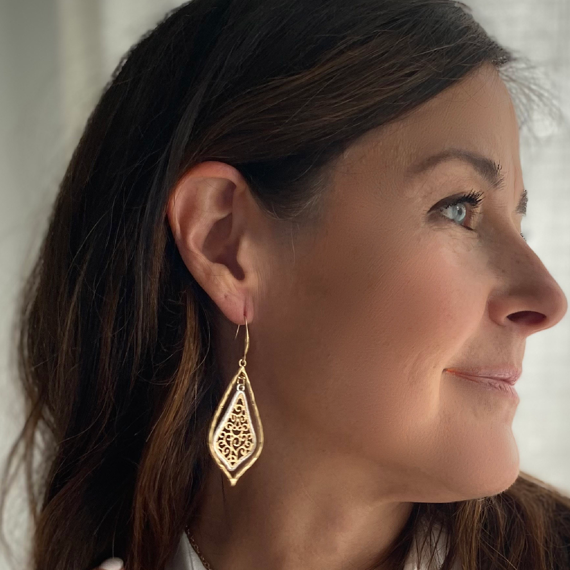 ALLISON ROSE ATEIER キュービックジルコニアストーンチャーム スターレイヤードチョーカー プリンセスネックレ 並行輸入品