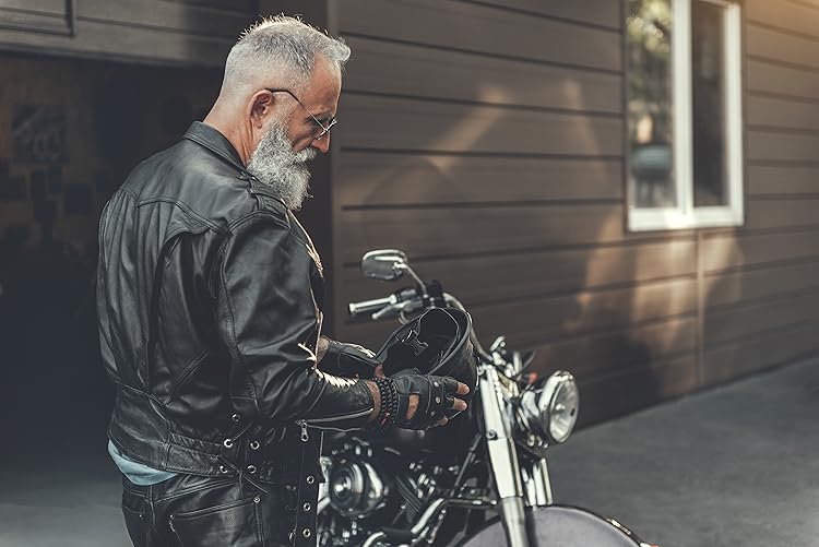 ミルウォーキー　レザー　ライダースジャケット Amazon.com: Milwaukee Leather Men's Black Cafe Racer Leather