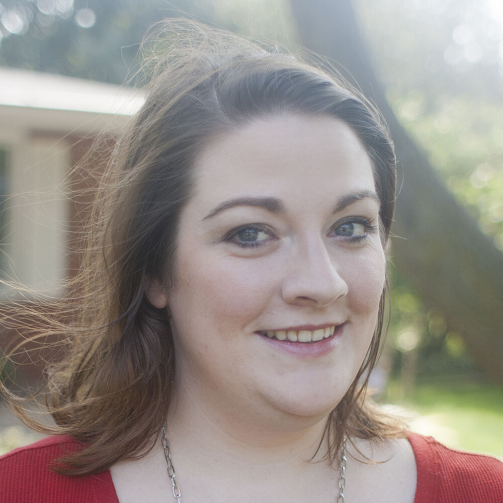 Amazon.co.uk Laura Chapman books, biography, latest update