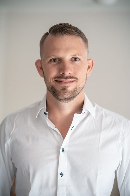 Amazon.de Friedrich Nielsen books, biography, latest update