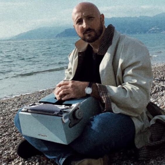 Adriano Una Giornata Qualunque (Italian Edition) Santoro, Vincenzo