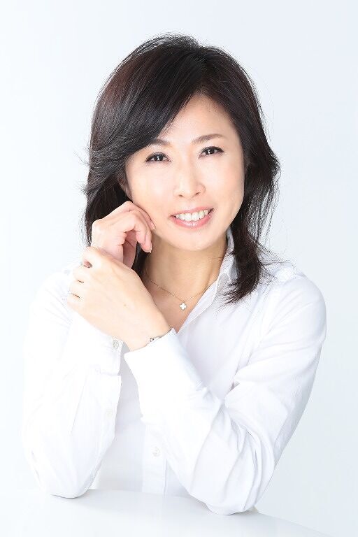 加藤惠美子、【久遠（とわ）の調べ】、希少な額装用画集より、美品、新品額装付 加藤子久美子 人形作品集 - ノースブックセンター