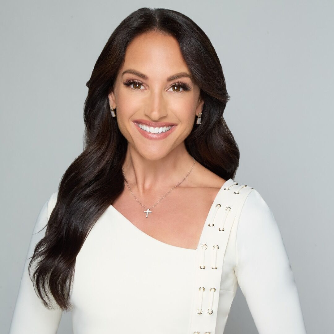Emily Compagno books, biography, latest update Emily Compagno books, biography, latest update