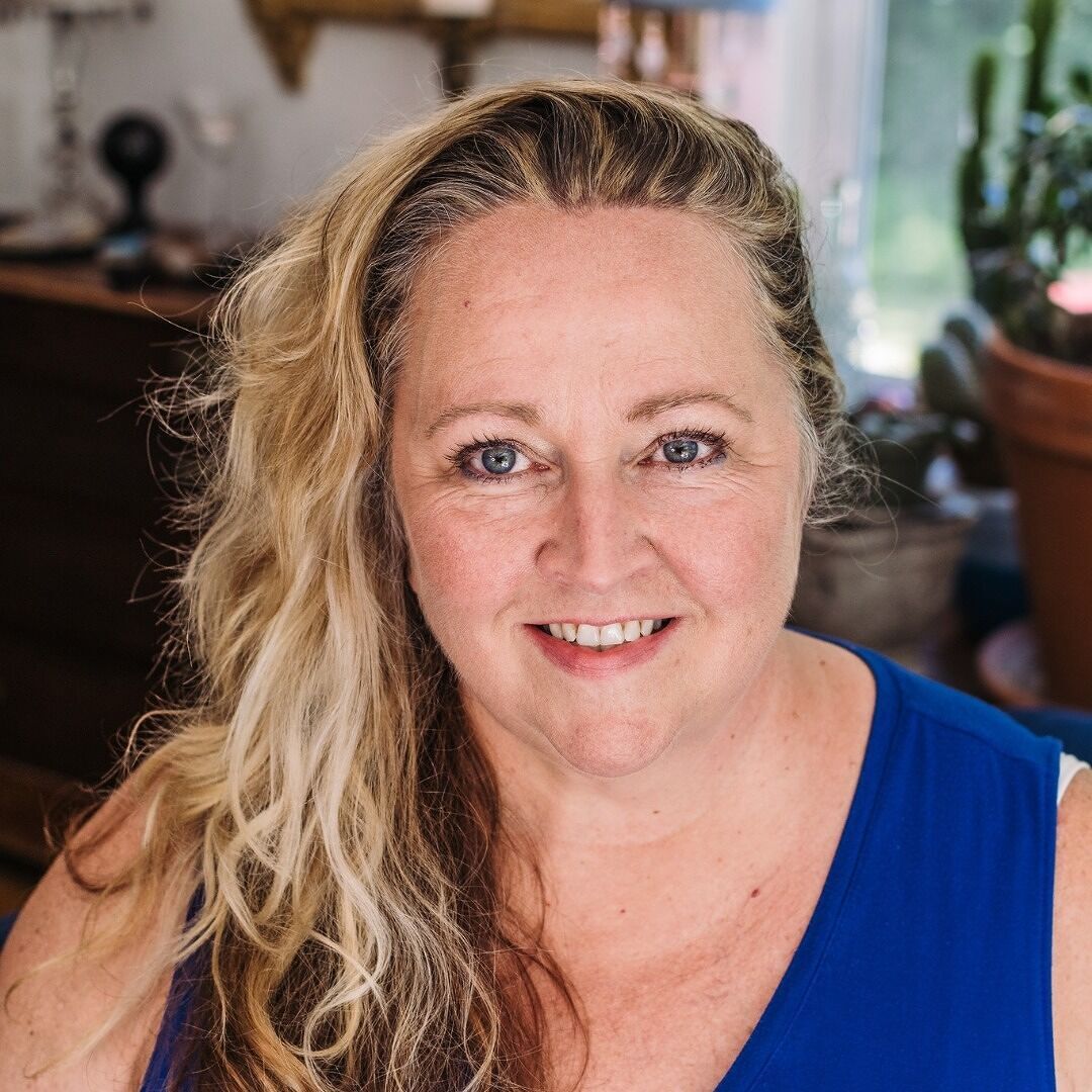 Melissa GatesPerry books, biography, latest update