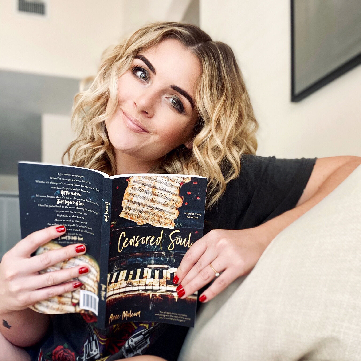 Anne books, biography, latest update