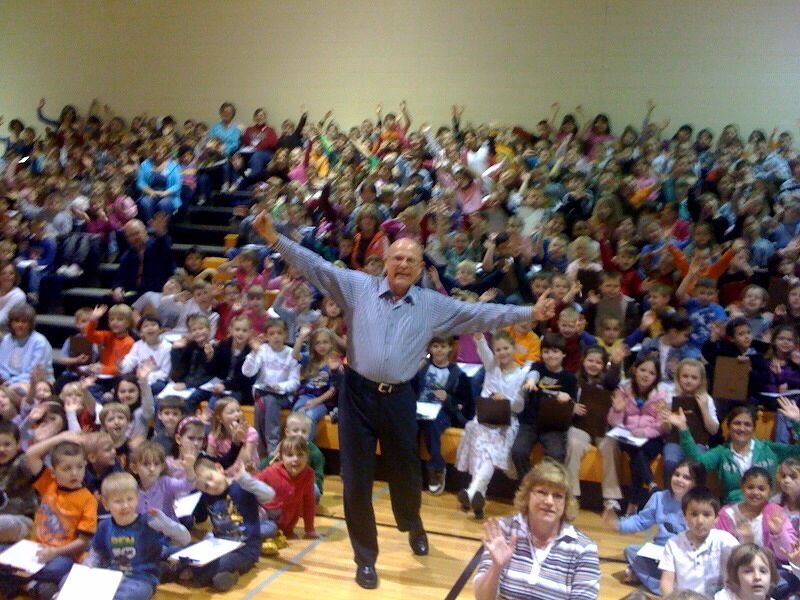 Giggle Fit Zany TongueTwisters Artell, Mike, Rosenbloom, Joseph