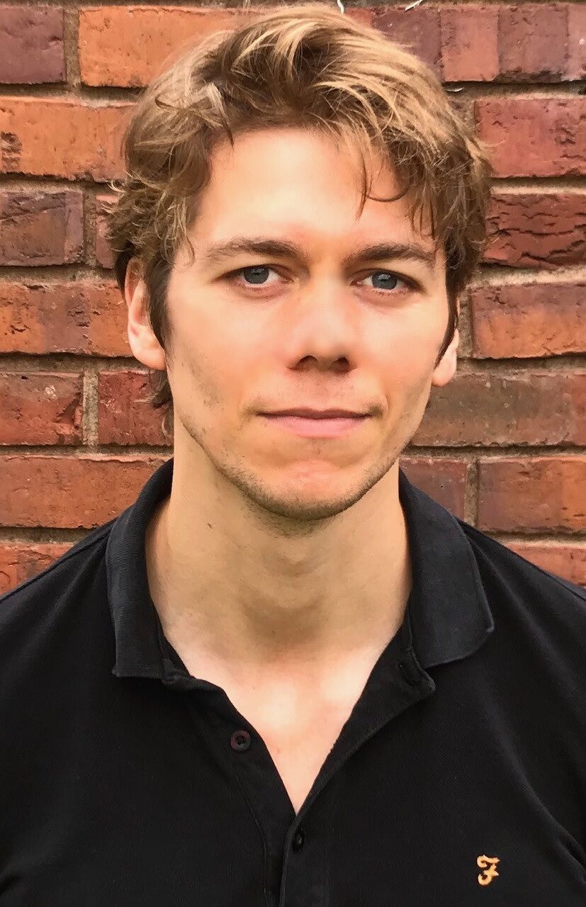 Amazon.co.jp Tom Barber books, biography, latest update