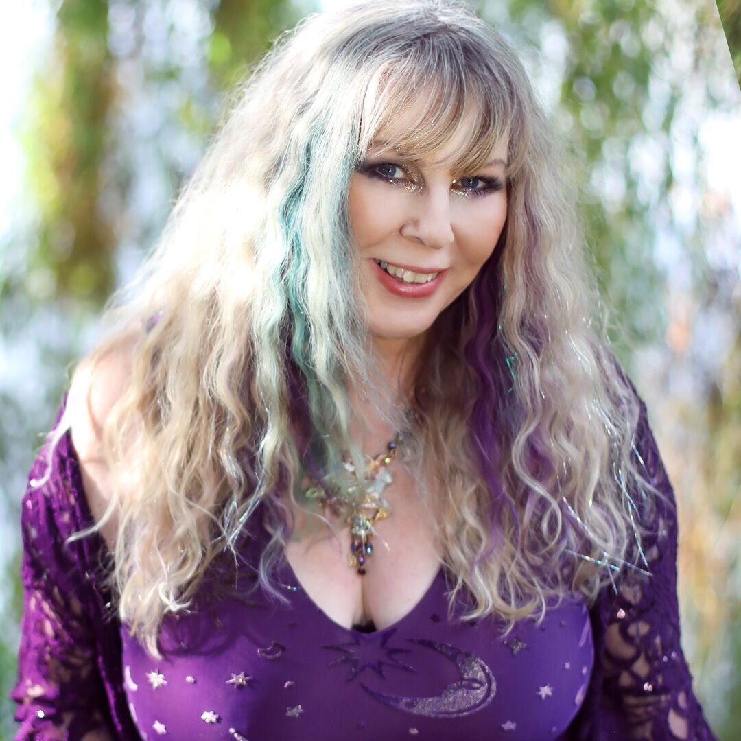 Paypoq va yubkalarda boglangan