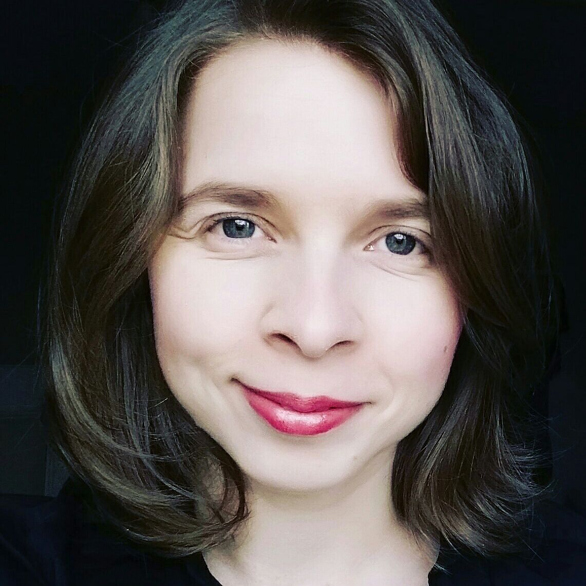 Amazon.co.uk Lily Bloom books, biography, latest update