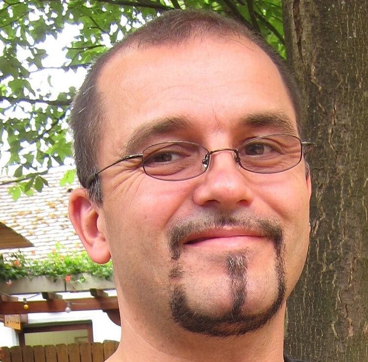 Amazon.de Marc Debus books, biography, latest update